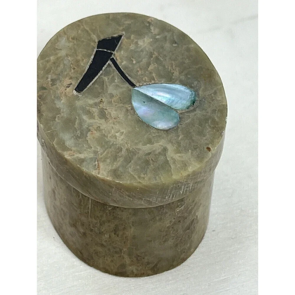Vintage Soapstone Oval Blue Abalone & Onyx Tulip Inlay Keepsake Box Blue